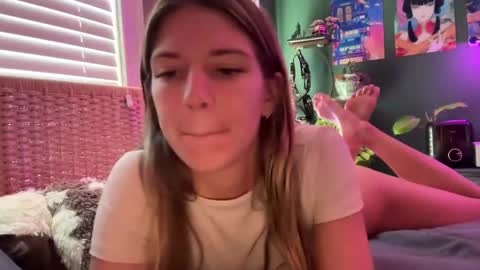Snapshot of oliviahansleyy chatting on 03/11/25, 09:37 Olivia online show from 03/11/25, 09:37