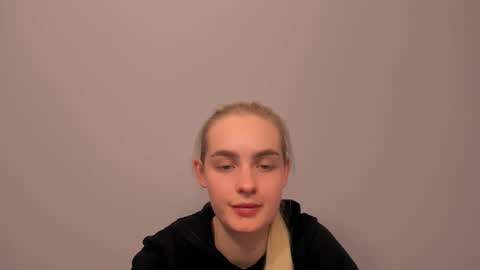 oliviaBeauty online show from 02/26/26, 05:45