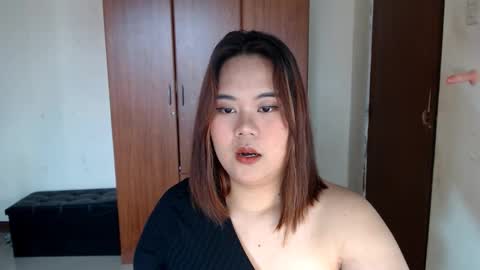 olivia hollywood online show from 01/24/25, 07:30