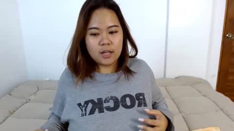 olivia hollywood online show from 02/14/25, 08:37