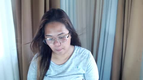 olivia hollywood online show from 04/22/26, 05:21