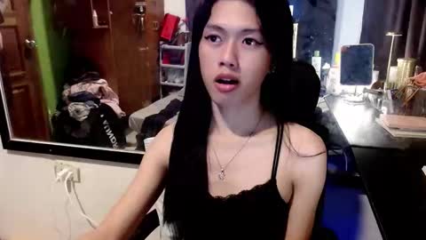 oliviaknightx online show from 02/01/26, 03:10