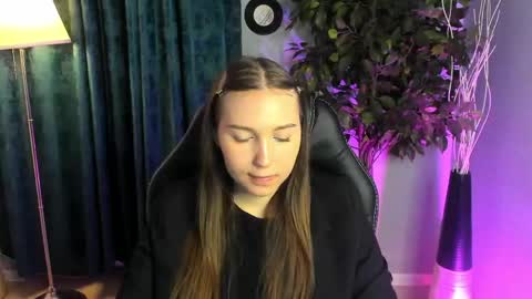 Snapshot of olivialangs chatting on 03/24/26, 11:04 olivialangs online show from 03/24/26, 11:04