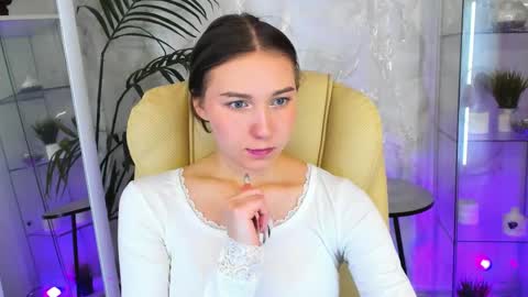 Snapshot of olivialangs chatting on 03/26/26, 11:16 olivialangs online show from 03/26/26, 11:16
