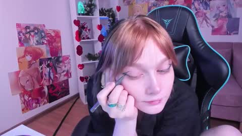 Snapshot of olivialaurens chatting on 12/16/25, 02:44 OliviaLaurens online show from 12/16/25, 02:44