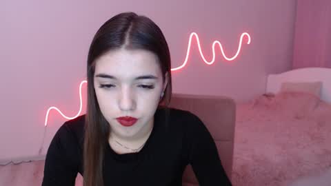 Snapshot of olivialimm chatting on 12/08/24, 06:28 Olivia online show from 12/08/24, 06:28