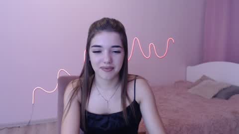 Snapshot of olivialimm chatting on 12/24/24, 07:00 Olivia online show from 12/24/24, 07:00