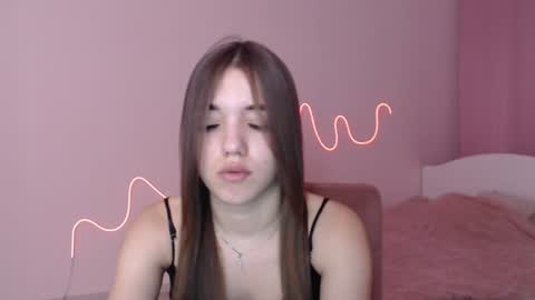 Snapshot of olivialimm chatting on 12/25/24, 04:11 Olivia online show from 12/25/24, 04:11