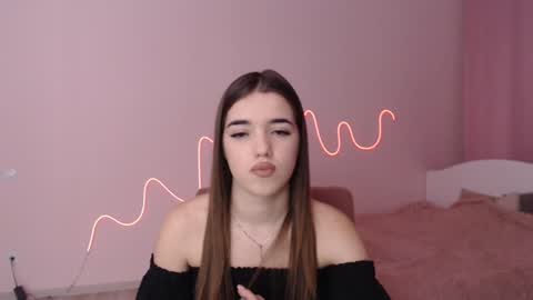 Snapshot of olivialimm chatting on 01/07/25, 07:28 Olivia online show from 01/07/25, 07:28