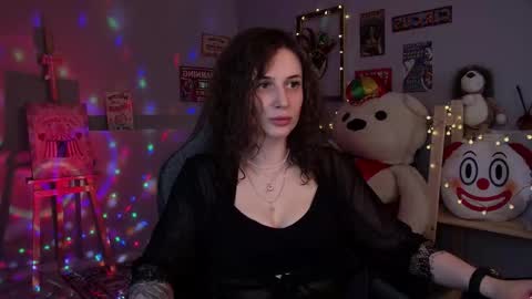 Snapshot of oliviamcclean chatting on 05/28/26, 09:17 Liv online show from 05/28/26, 09:17