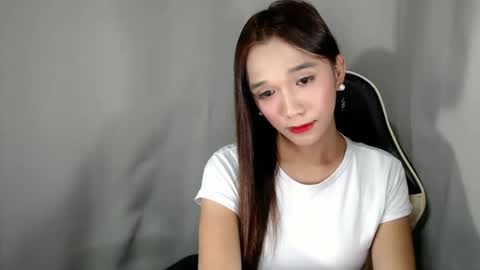 Snapshot of olivianiczxasshieerrraa6 chatting on 09/19/25, 06:19 NICOLE online show from 09/19/25, 06:19