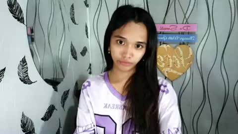 Snapshot of olivianiczxasshieerrraa6 chatting on 06/15/26, 10:39 NICOLE online show from 06/15/26, 10:39