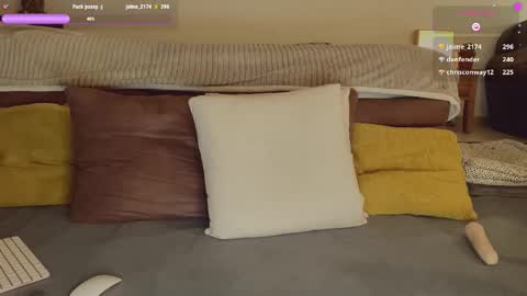 Olivia online show from 03/02/26, 10:49