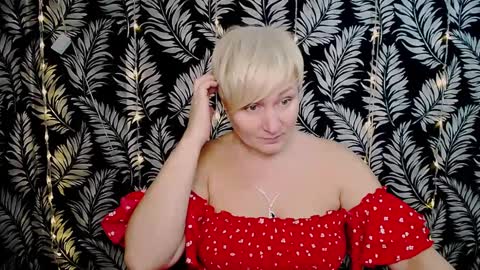 Snapshot of oliviaoskar_ chatting on 01/05/25, 12:10 Kelly online show from 01/05/25, 12:10