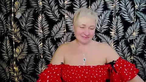 Snapshot of oliviaoskar_ chatting on 01/05/25, 03:13 Kelly online show from 01/05/25, 03:13