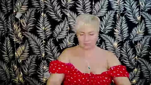 Snapshot of oliviaoskar_ chatting on 01/20/25, 03:28 Kelly online show from 01/20/25, 03:28
