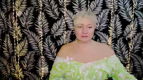 Snapshot of oliviaoskar_ chatting on 02/03/25, 11:53 Kelly online show from 02/03/25, 11:53