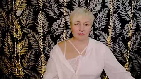 Snapshot of oliviaoskar_ chatting on 02/06/25, 12:05 Kelly online show from 02/06/25, 12:05