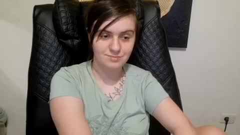 Snapshot of oliviasager chatting on 07/04/26, 05:41 Mistress Olivia online show from 07/04/26, 05:41