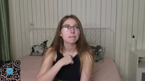 Kylie online show from 09/25/25, 06:33