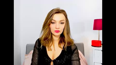 Snapshot of oliviawomen chatting on 01/08/25, 04:11 OliviaWomen online show from 01/08/25, 04:11