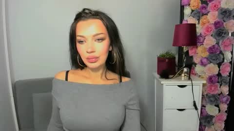 Snapshot of oliviawomen chatting on 11/29/25, 10:18 OliviaWomen online show from 11/29/25, 10:18