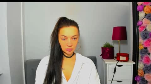 OliviaWomen online show from 01/12/26, 07:57