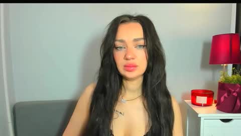 OliviaWomen online show from 02/24/26, 07:50