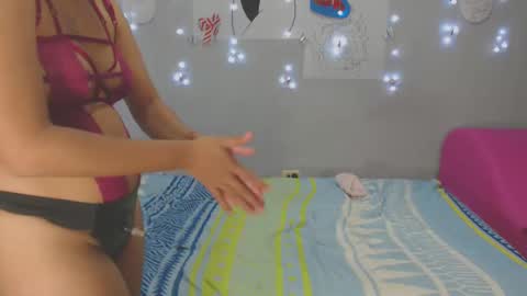 Snapshot of oliviiah chatting on 12/14/24, 07:46 oliviiah online show from 12/14/24, 07:46