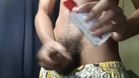 Snapshot of olliebennit chatting on 11/14/25, 08:07 Ollie online show from 11/14/25, 08:07