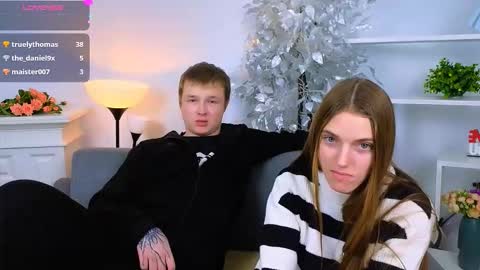 Snapshot of ollistiw chatting on 12/18/25, 08:20 Olli and Stiw online show from 12/18/25, 08:20