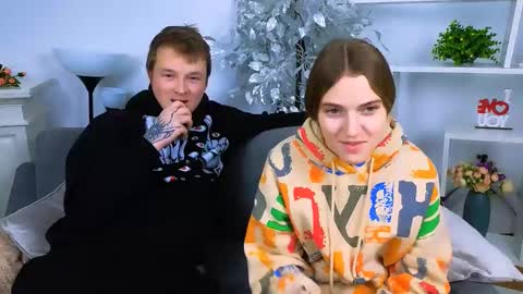 Snapshot of ollistiw chatting on 12/21/25, 07:59 Olli and Stiw online show from 12/21/25, 07:59