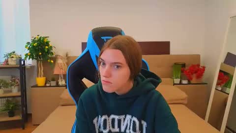 Snapshot of ollistiw chatting on 02/05/26, 09:14 Olli and Stiw online show from 02/05/26, 09:14