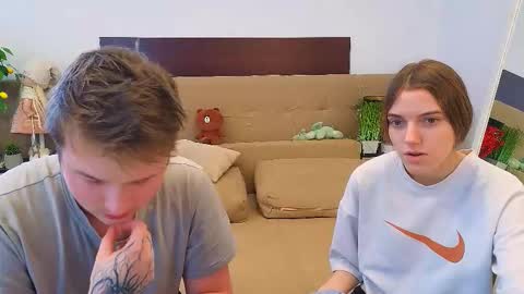 Snapshot of ollistiw chatting on 02/11/26, 08:30 Olli and Stiw online show from 02/11/26, 08:30