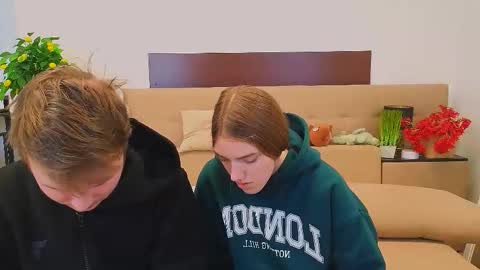 Snapshot of ollistiw chatting on 02/15/26, 06:43 Olli and Stiw online show from 02/15/26, 06:43