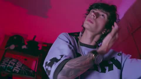     online show from 11/07/25, 04:01