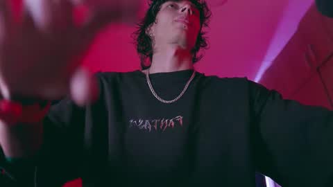     online show from 11/15/25, 02:53