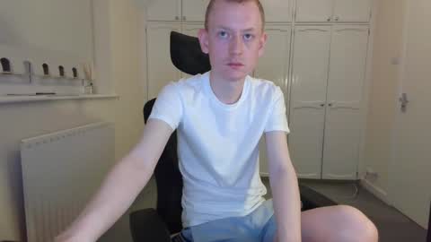 Snapshot of ollysparks chatting on 02/01/25, 06:19 Olly online show from 02/01/25, 06:19