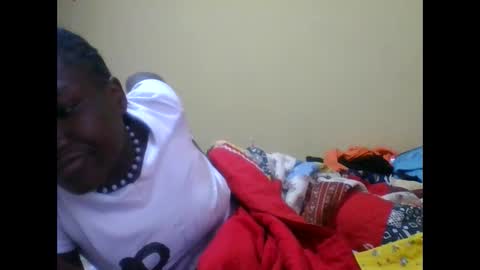 Snapshot of olwami3 chatting on 10/18/25, 04:04 olwami3 online show from 10/18/25, 04:04