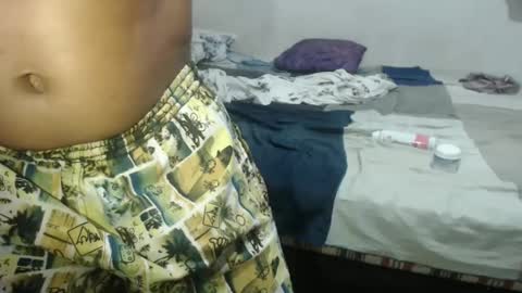 Snapshot of oly10022020 chatting on 01/17/25, 11:27 OlySantos online show from 01/17/25, 11:27