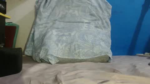 Snapshot of oly10022020 chatting on 03/11/25, 07:03 OlySantos online show from 03/11/25, 07:03