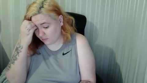 OlyaAndNetty online show from 12/22/25, 11:40