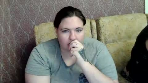 OlyaAndNetty online show from 06/12/26, 05:01