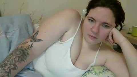 Snapshot of olyafire chatting on 01/06/25, 06:25 OlyaFire online show from 01/06/25, 06:25