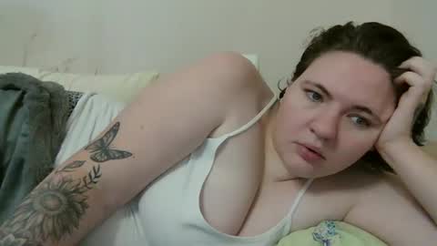 Snapshot of olyafire chatting on 01/06/25, 01:41 OlyaFire online show from 01/06/25, 01:41