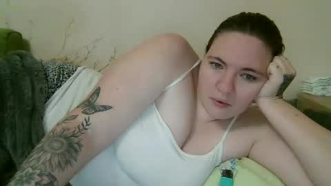 Snapshot of olyafire chatting on 01/06/25, 09:00 OlyaFire online show from 01/06/25, 09:00