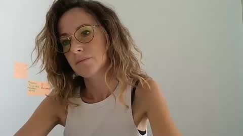 Snapshot of olyra11 chatting on 07/16/26, 01:17 olyra11 online show from 07/16/26, 01:17
