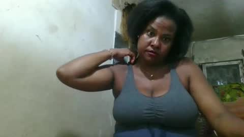 olyvienne90 online show from 11/25/25, 08:42