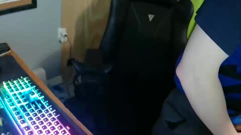 Snapshot of omega_afterdark chatting on 11/18/25, 10:47 omega_afterdark online show from 11/18/25, 10:47