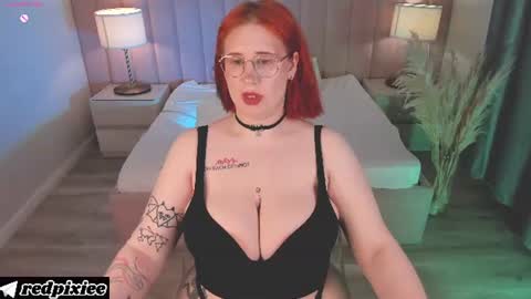 Snapshot of omgsexxxypixie chatting on 07/25/26, 05:38 your Pixie online show from 07/25/26, 05:38